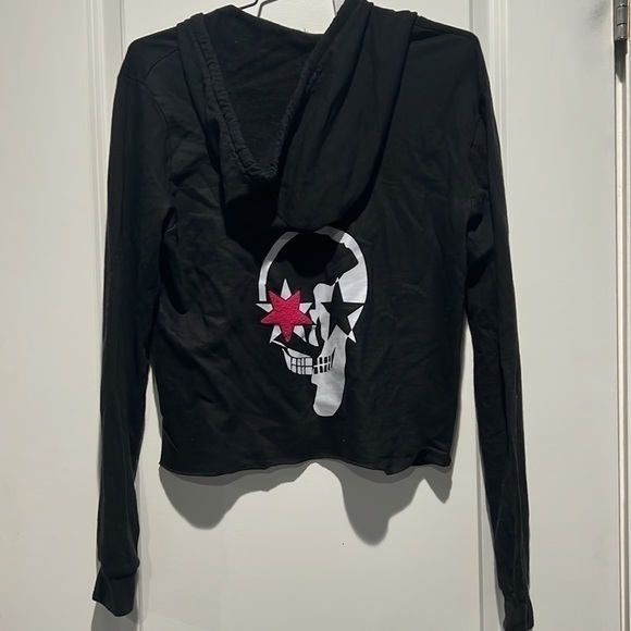 Skulls hoodie with heart patch. Junior smalls. NWT - Picture 4 of 5
